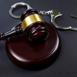 What Does a Criminal Defense Lawyer Do? Image for What Does a Criminal Defense Lawyer Do? post